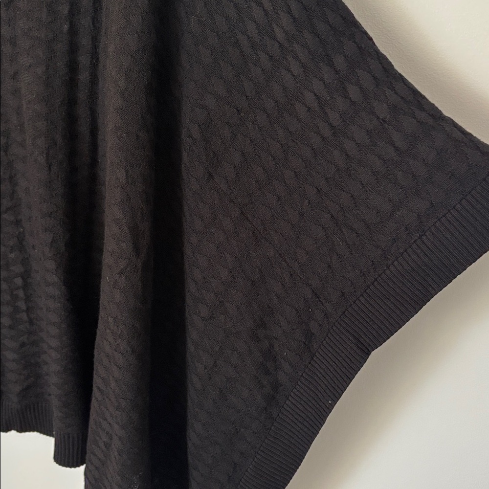 Lululemon Divinity Poncho BLACK - Picture 5 of 6